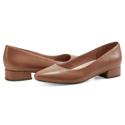 Easy Spirit Low Heels*Caldise Low Heel Dress Shoes