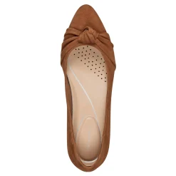 Easy Spirit Low Heels*Caster Dress Shoes