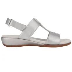 Easy Spirit Sandals*Hazel Flat Sandals
