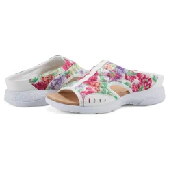 Easy Spirit Sandals*Traciee Slip On Sandals
